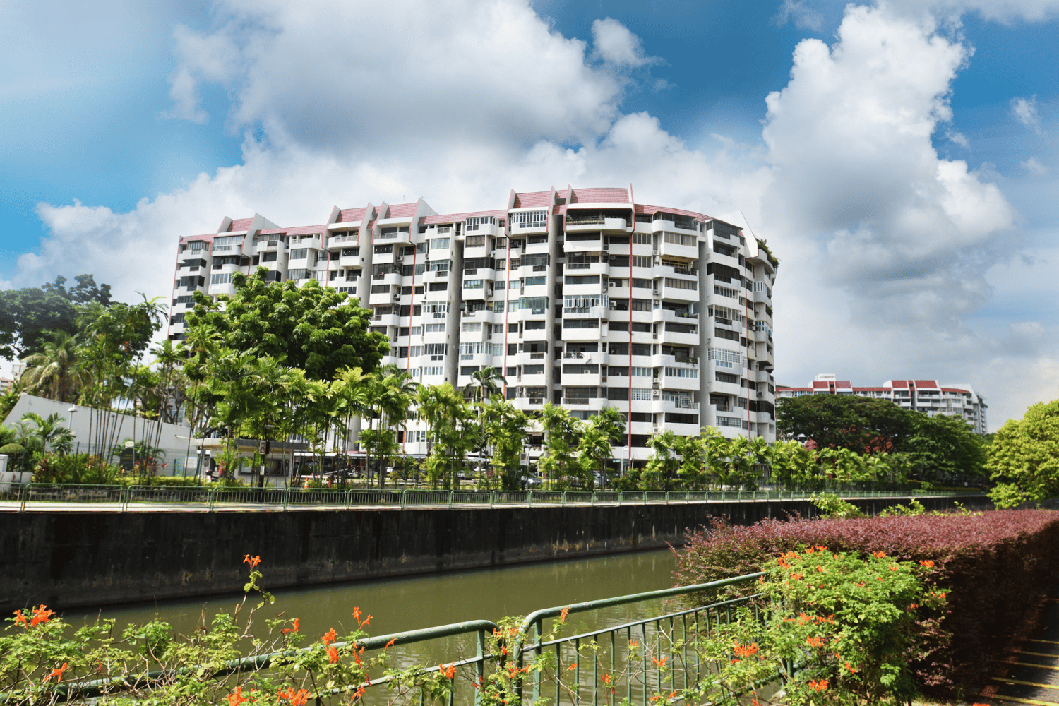 Lakepoint Condominium In Jurong To Be Relaunched For Collective Sale For $640 Million Lakepoint Condominium In Jurong To Be Relaunched For Collective Sale For $640 Million