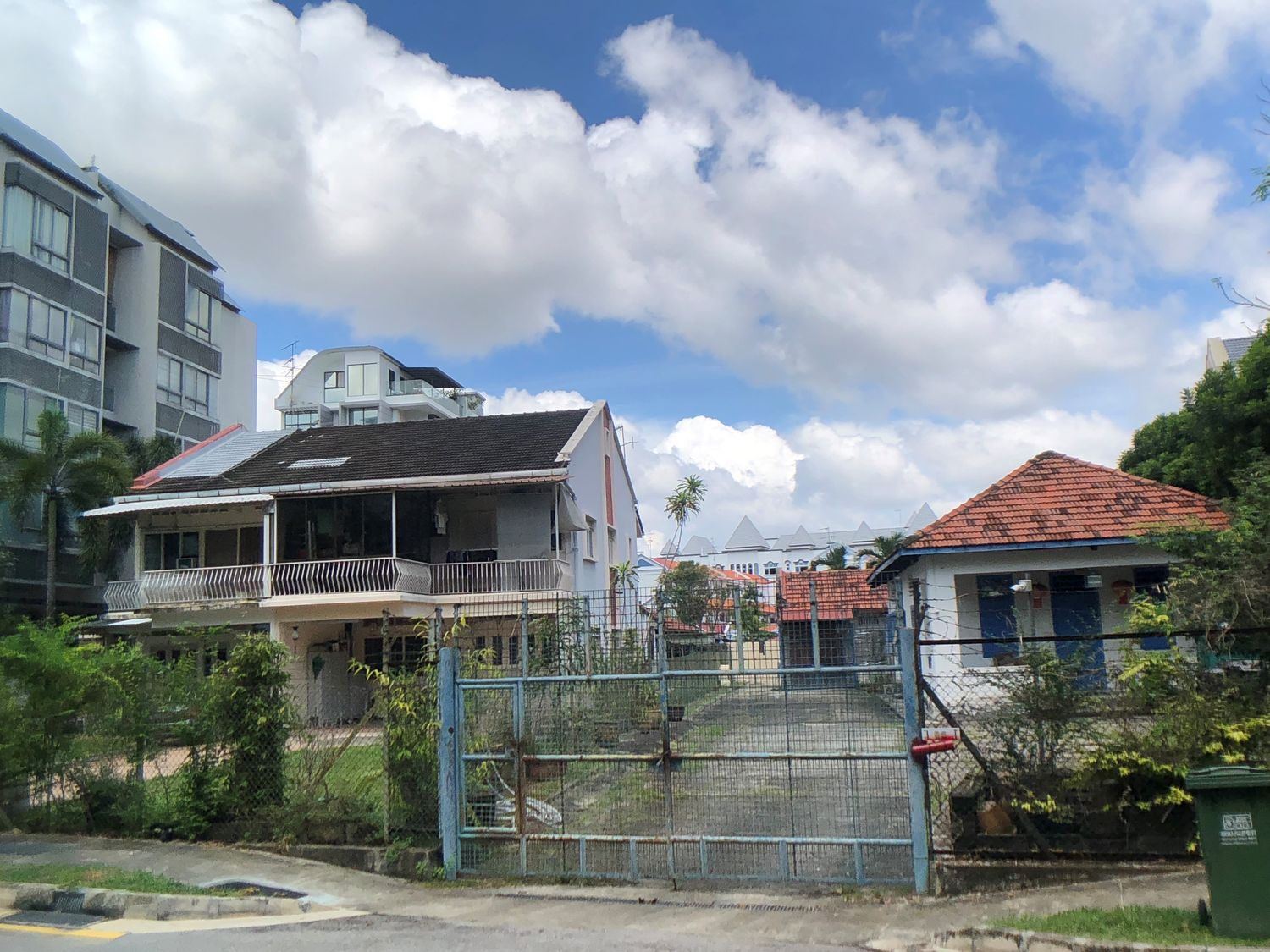 Three Adjacent Landed Homes In Telok Kurau To Be Put Up For Collective Sale With A Reserve Price Of $25 Million Three Adjacent Landed Homes In Telok Kurau To Be Put Up For Collective Sale With A Reserve Price Of $25 Million