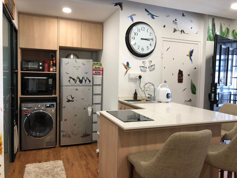 18 Cantonment Close Master-room for Rent